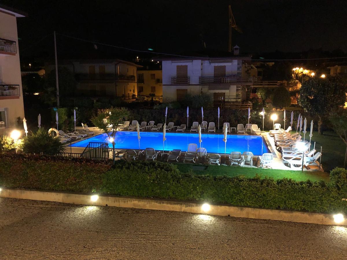 Hotel Paradiso Бардолино Экстерьер фото